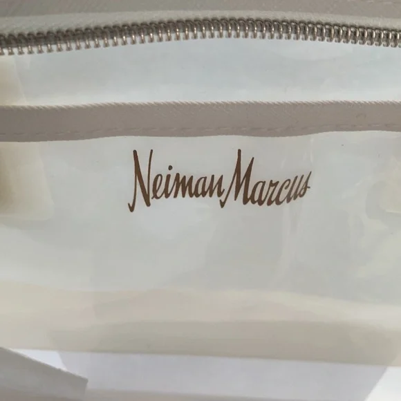 Neiman Marcus Zippered Tote NWOT - Picture 3 of 5